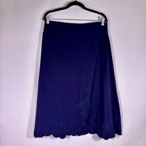 Talbots Navy A-Line Skirt with Scalloped Floral Hem Size Medium